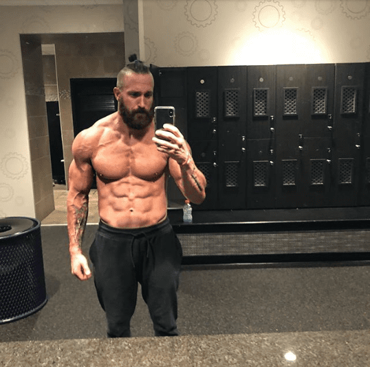 RAW Superstar Hits New Milestone; Posts Ripped Selfie