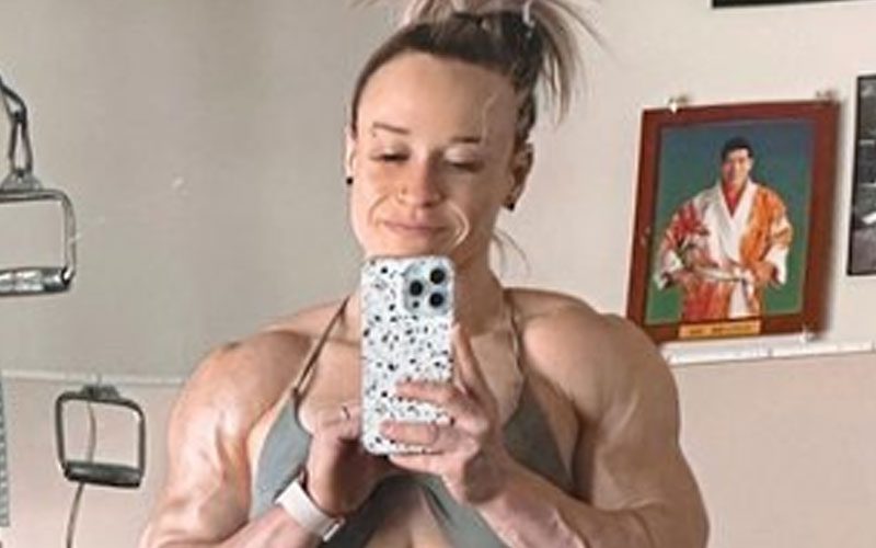 Jordynne Grace Flexes Big In Sports Bra Gym Selfie