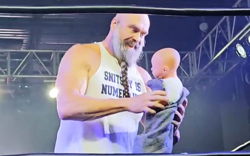 Ex-WWE Star Snitsky Re-Enacts Infamous Baby Punting Spot During Indie Show