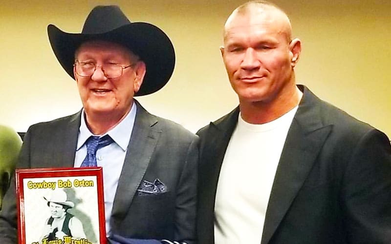 Randy Orton Honors Father “Cowboy” Bob Orton with Hall of Fame Induction in St. Louis